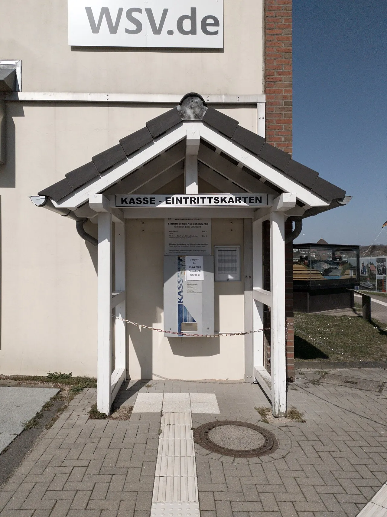 Schleuse Holtenau