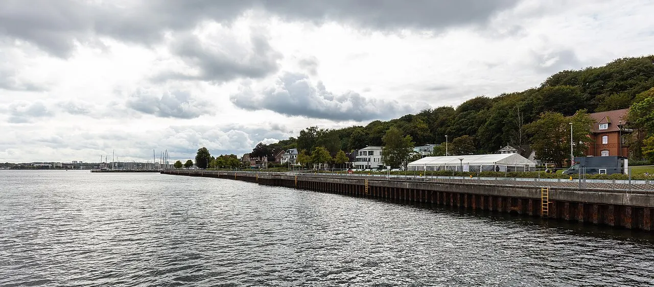 Uferpromenade Kiellinie an der Kieler Förde